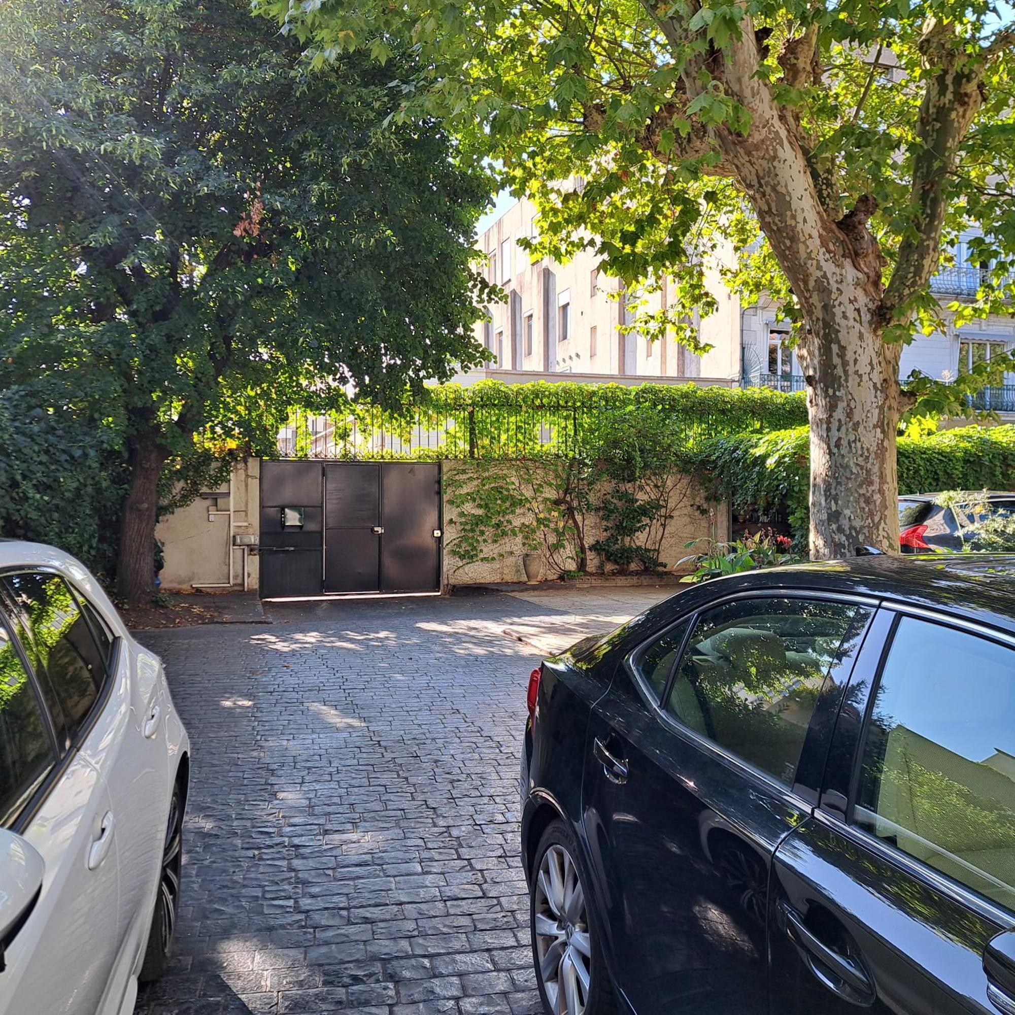Les Jardins De La Fontaine Acomodação com café da manhã Alès Exterior foto
